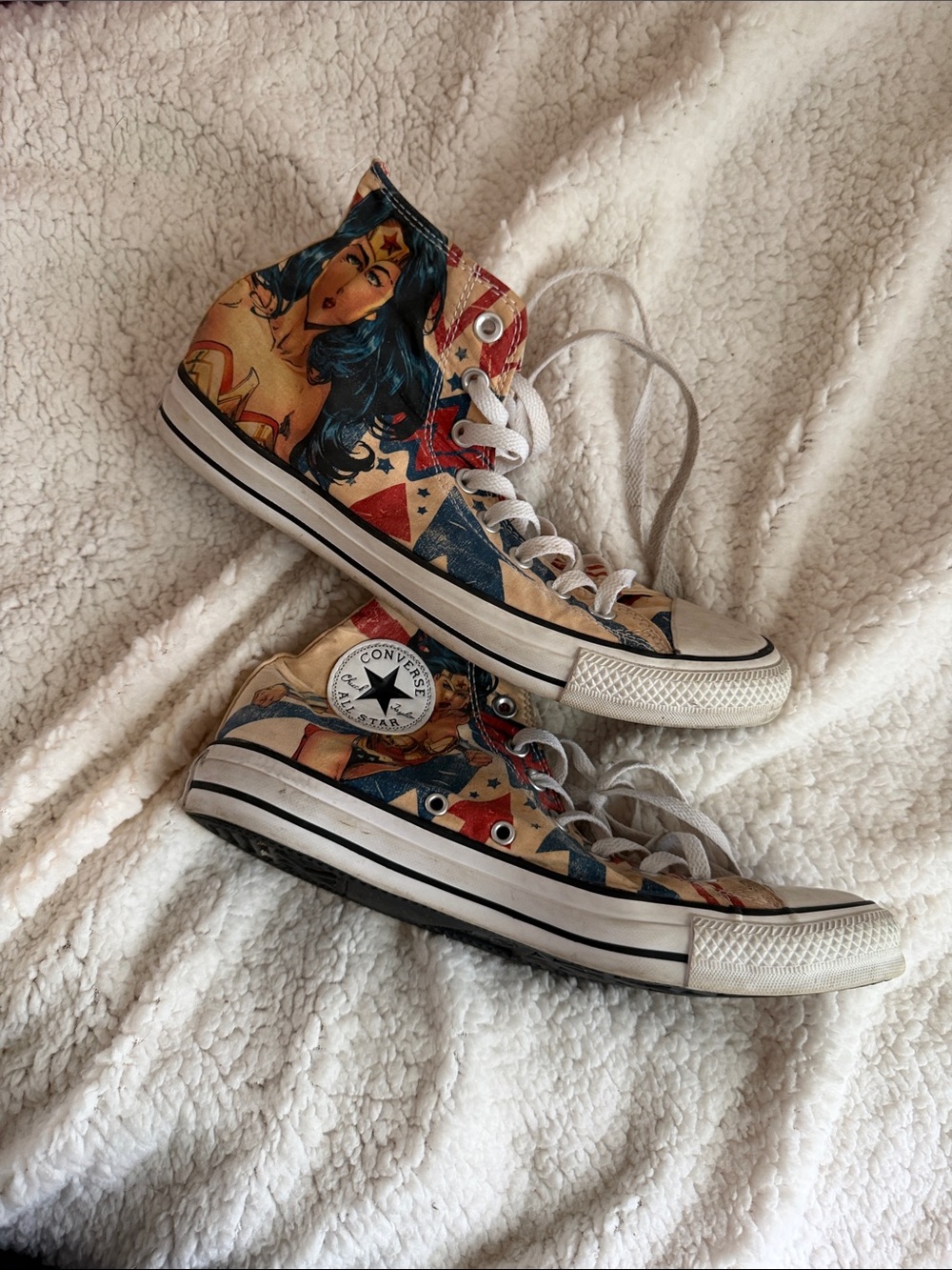 Converse High Top Sneakers in Red, Blue and Cream with Wonder Woman Artwork - Picture 2 of 5